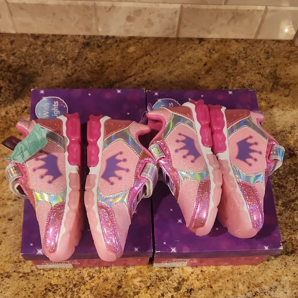 DISNEY PRINCESS LIGHT-UP Sneakers.  NEW In Box! Tiana Arial Cinderella & Jasmine